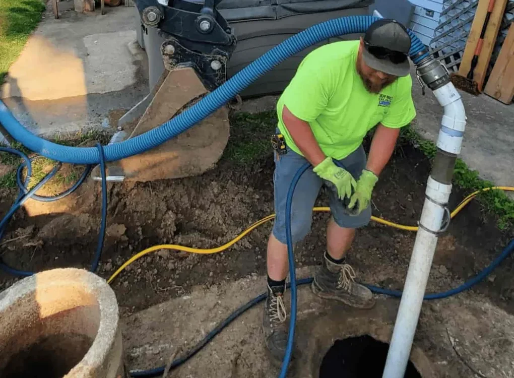 septic tank pumping​